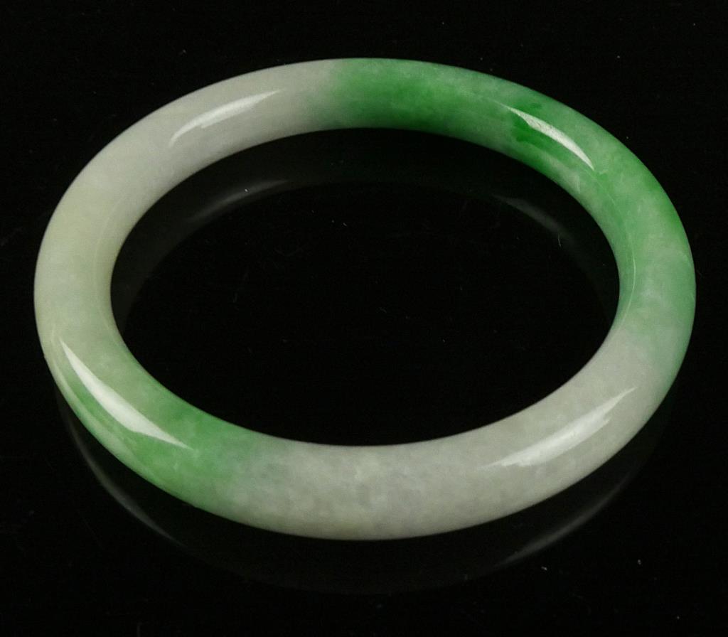 NATURAL JADEITE BANGLE, WITH CERTIFICATE (1 of 2)