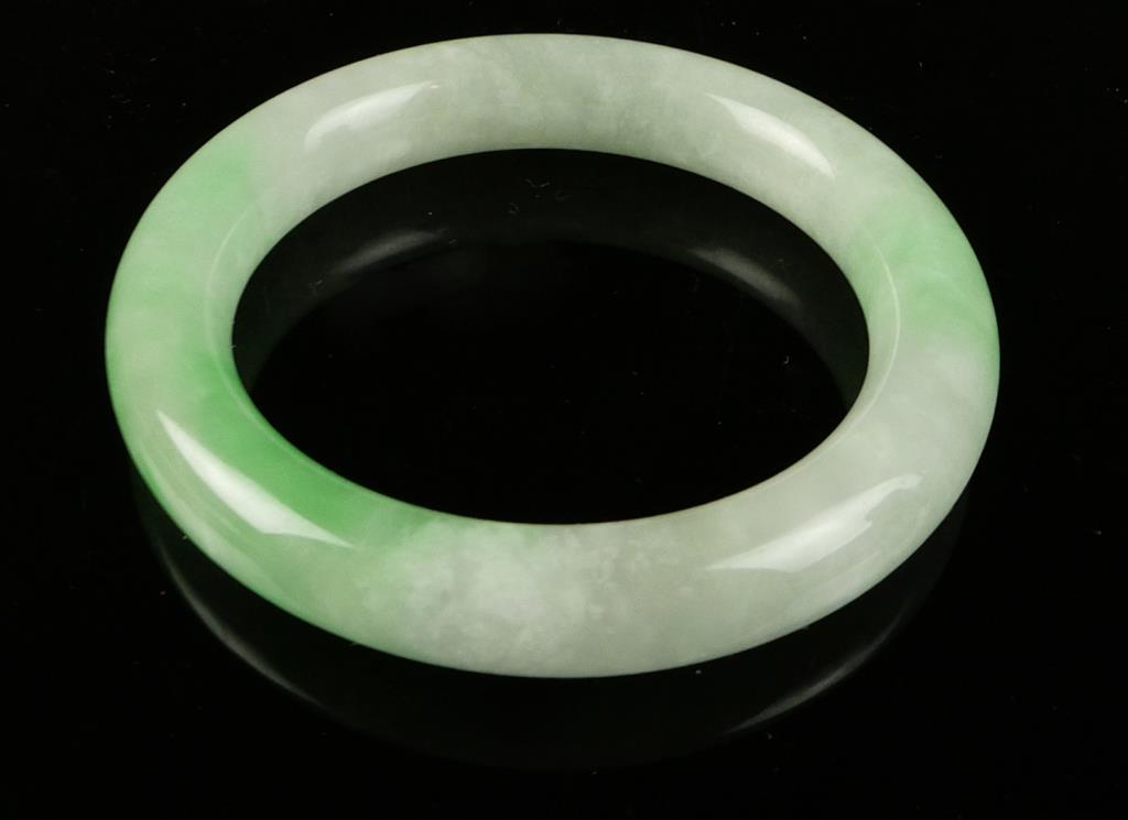NATURAL JADEITE BANGLE, WITH CERTIFICATE (1 of 2)