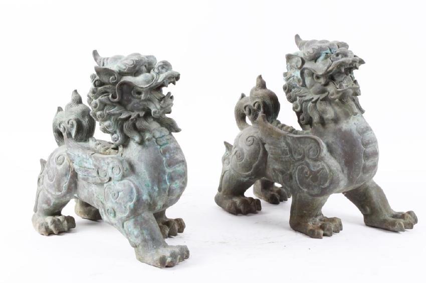 PAIR OF OLD CHINESE BRONZE FOO LIONS (1 of 2)