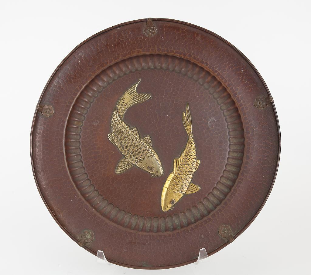 JAPANESE BRONZE AND GILT BRONZE DISH (1 of 2)