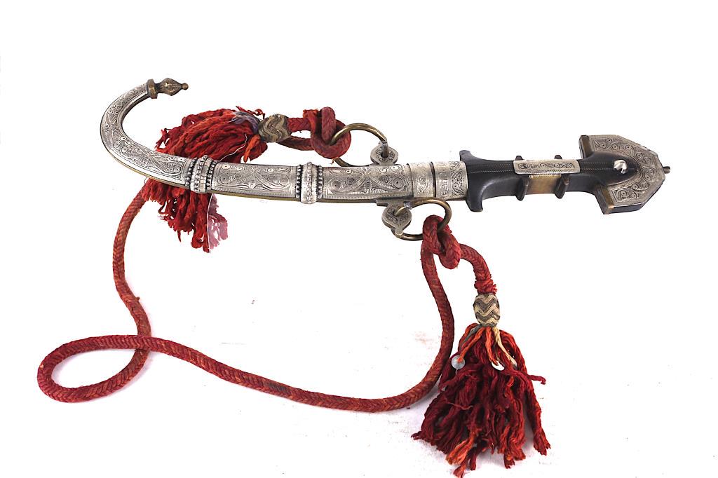 MOROCCAN KOUMMYA DAGGER (1 of 2)