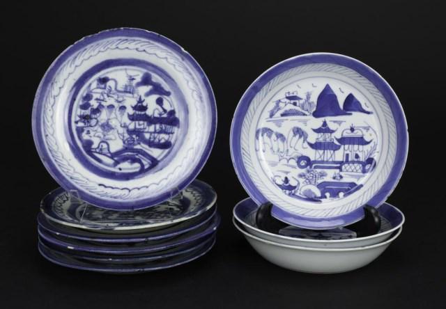 NINE CHINESE ASSORTED BLUE AND WHITE DISHES (1 of 5)