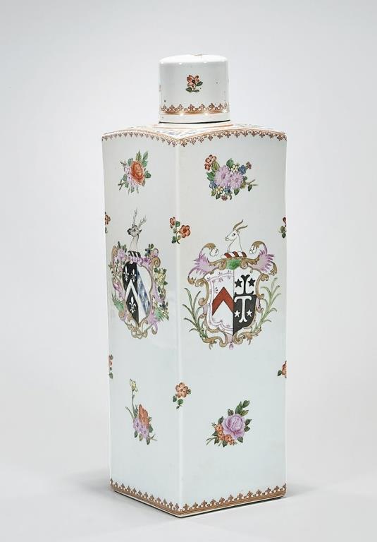 CHINESE MADE-FOR-EXPORT LIDDED SQUARE VASE (1 of 5)