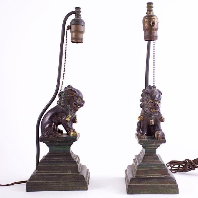 ANTIQUE PAIR OF FOO LION FIGURAL LAMPS (1 of 2)