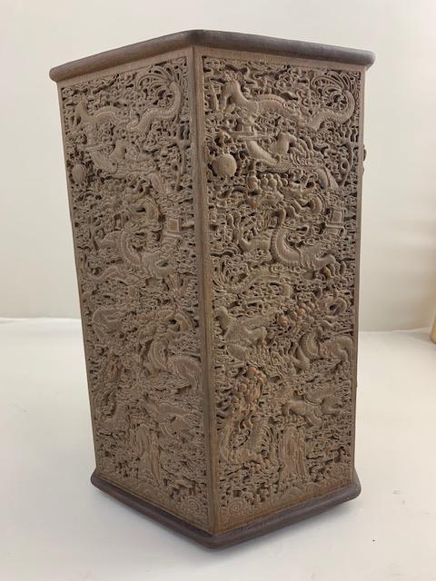 ANTIQUE CHINESE CARVED BAMBOO HEXAGONAL BRUSHPOT (1 of 5)