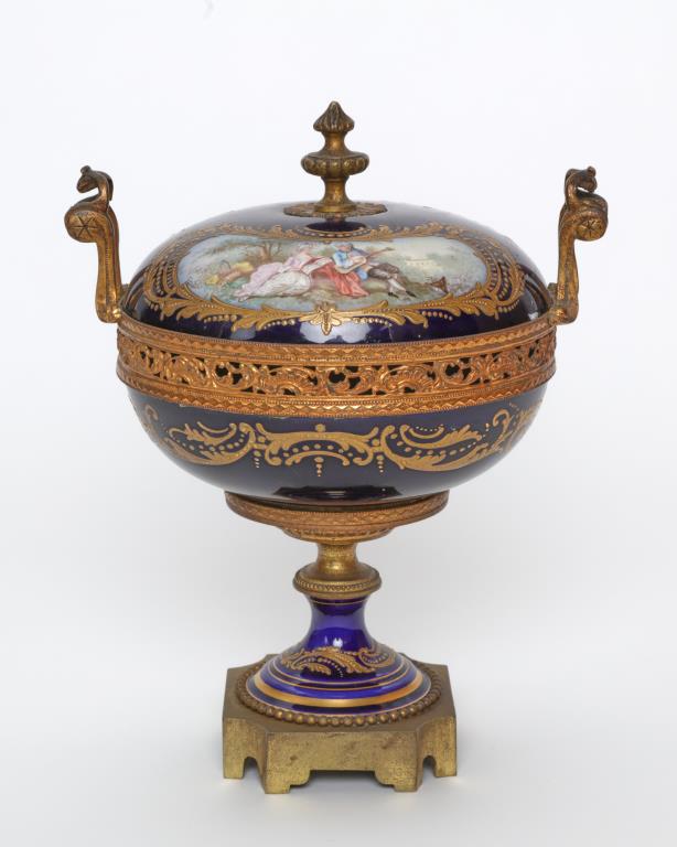 SEVRES PROCELAIN & GILTBRONZE COVERED POT PURRI (1 of 8)