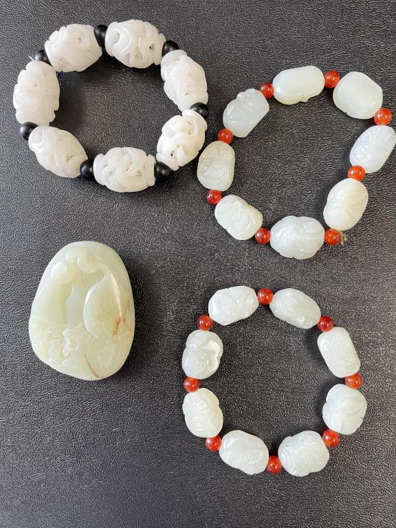 GROUP OF FOUR CHINESE JADE PIECES (1 of 5)