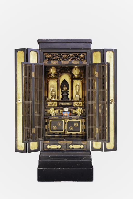 JAPANESE SHRINE CABINET, W/ THREE BUDDHA FIGURES (1 of 12)
