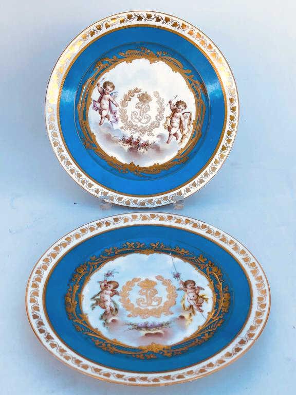 SET OF TWO SEVRES PORCELAIN PLATES (1 of 11)