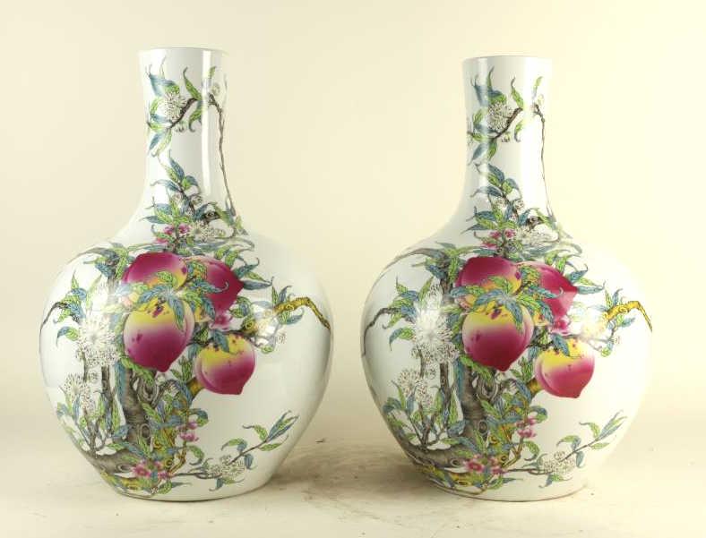 AN OLD PAIR OF FAMILLE ROSE PEACH VASES (1 of 5)