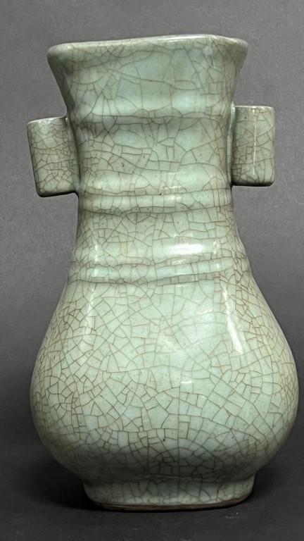 CHINESE CELADON CRACKLEWARE VASE (1 of 5)