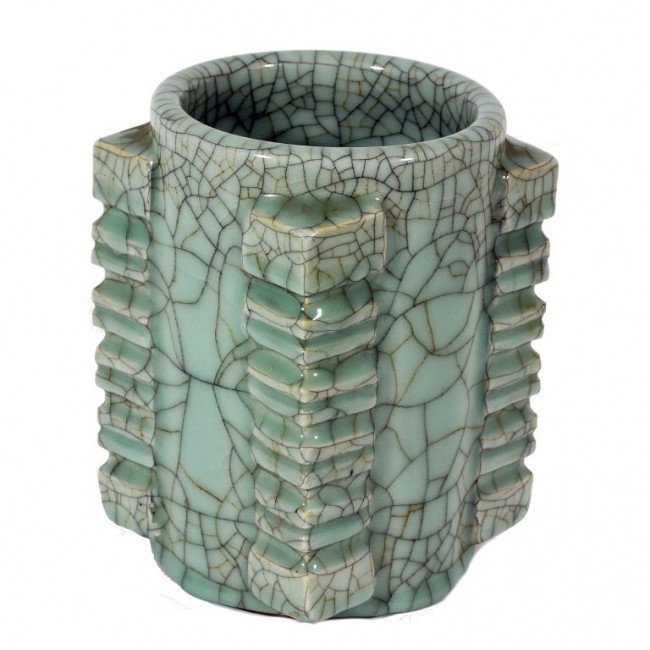 CHINESE ROUND CELADON CRACKLE BRUSH POT: H: 7 3/4" (19cm), decorated on the four corners with six separate horizontal flanges