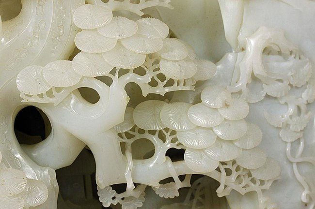 MAGNIFICENT JADE BOULDER ON CARVED STAND - 7