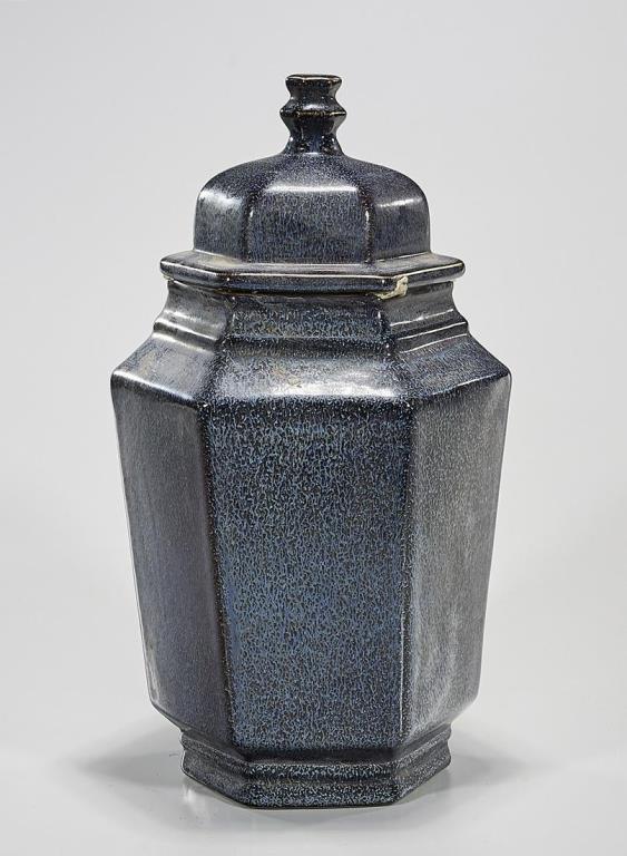 CHINESE DARK BLUE HEXAGONAL LIDDED VASE (1 of 4)