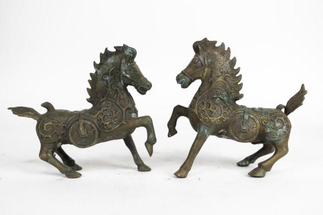 SET OF TWO CHINESE BRONZE HORSES (1 of 8)
