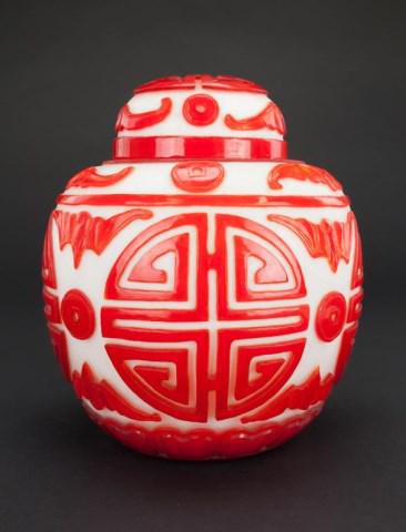 CHINESE RED OVERLAY PEKING GLASS LIDDED JAR (1 of 3)