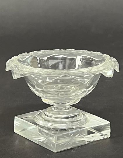 A SMALL CRYSTAL COMPOTE BOWL (1 of 3)