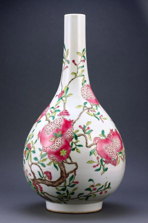 FINE CHINESE FAMILLE ROSE 'PASSION FRUIT' VASE: H: 9 7/8 in. (25cm), with a globular form rising up to a long elegant neck, and hand-painted with fruits in branches design. Six character mark on the base.