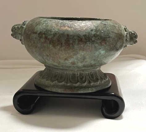 CHINESE MING PERIOD BRONZE CENSER (1 of 5)