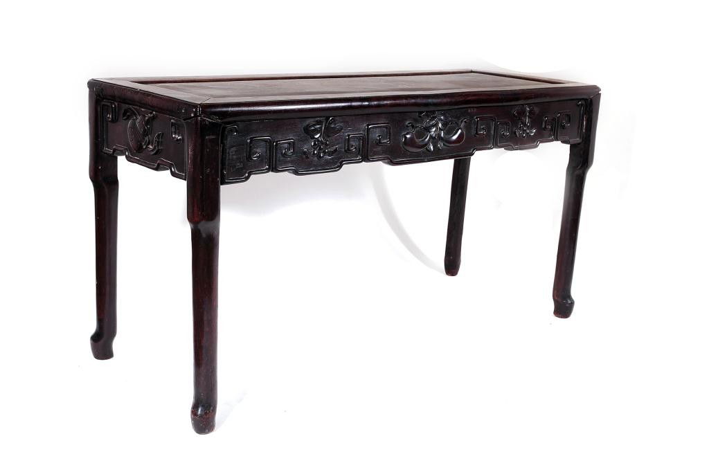 ANTIQUE CHINESE HARD WOOD LOW ALTAR TABLE: L: 37 in.(94cm) x W: 13 1/2 in.(34.3cm) H: 19 in.(48.3cm)