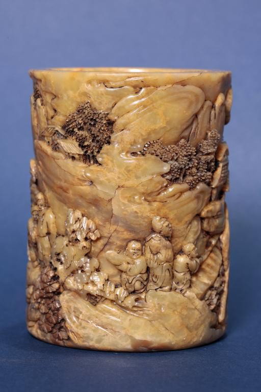 CHINESE CYLINDRICAL CARVED SOAPSTONE BRUSH POT: Diameter: 2 7/8 in.(7.5cm) x H: 3 3/4 in.(9.5cm)
