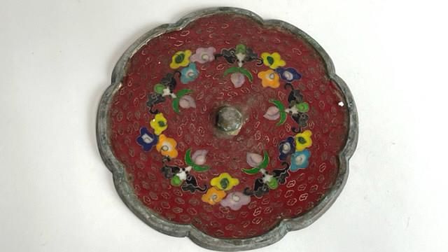 A FOLIATE-RIMMED CLOISONNE MIRROR (1 of 5)