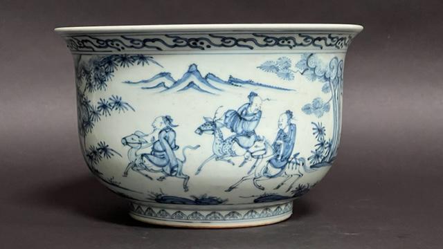 CHINESE MING BLUE AND WHITE BOWL (1 of 5)