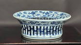 CHINESE BLUE AND WHITE OVAL PLANTER, PHOENIX