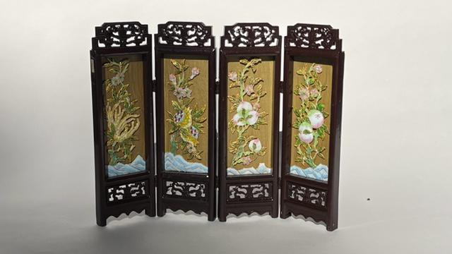 CHINESE FOUR-PANEL WOODEN TABLE SCREEN (1 of 5)