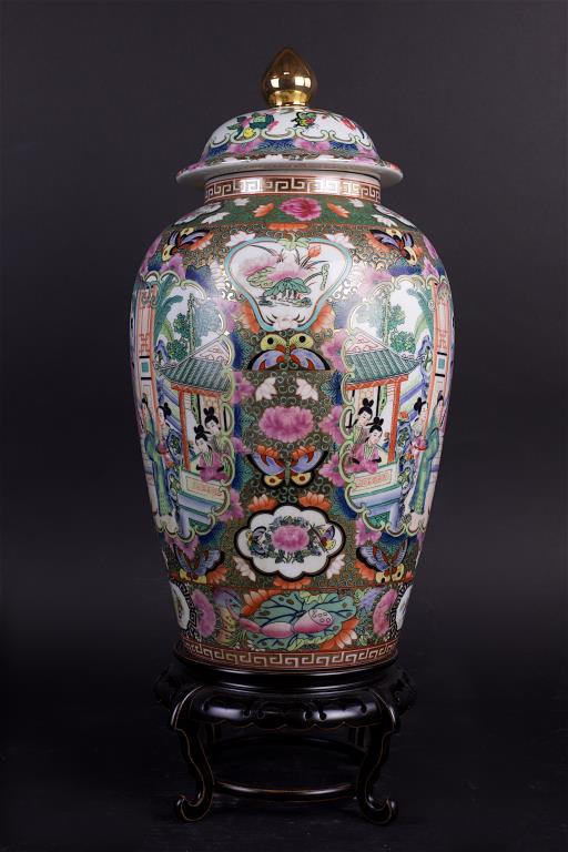 CHINESE CANTON GINGER JAR WITH COVER (1 of 2)