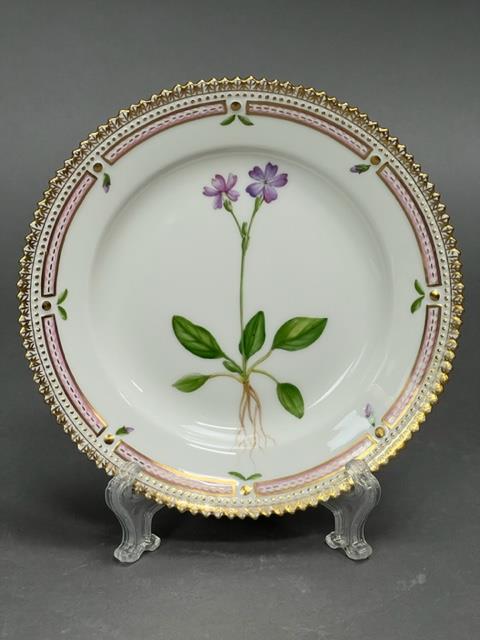 ROYAL COPENHAGEN DENMARK FLORA DANICA PLATE: Flora Danica is unbreakably linked to the Danish Royal Family. Each exquisite piece represents a story of royalty, diplomacy and deep respect; of the life's work of talented illustrators; of fine exce