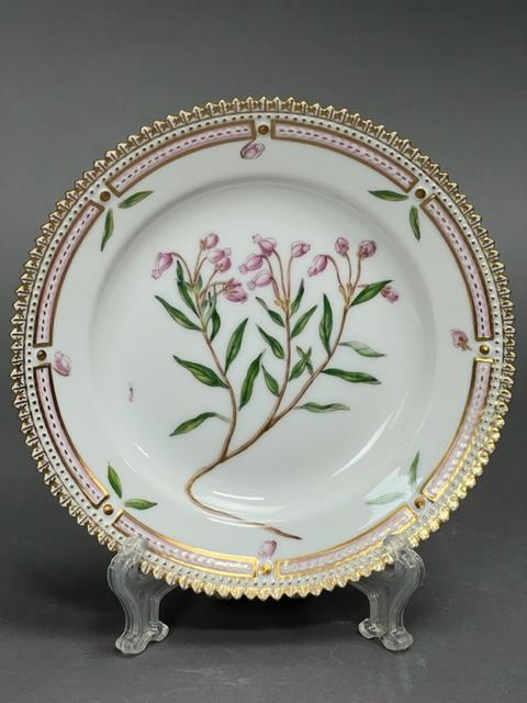ROYAL COPENHAGEN DENMARK FLORA DANICA PLATE: Flora Danica is unbreakably linked to the Danish Royal Family. Each exquisite piece represents a story of royalty, diplomacy and deep respect; of the life's work of talented illustrators; of fine exce