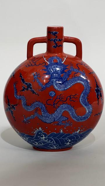 CHINESE RED AND BLUE MOONFLASK (1 of 9)
