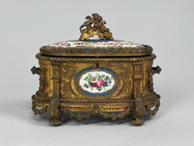 FRENCH GILT BRONZE JEWELRY CASKET (1 of 6)
