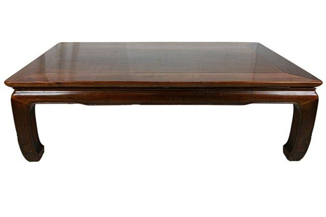 ANTIQUE CHINESE HUANGHUALI KANG TABLE: H: 13in (33cm); L: 41 3/4in (106cm); W: 25 1/4in (64cm)