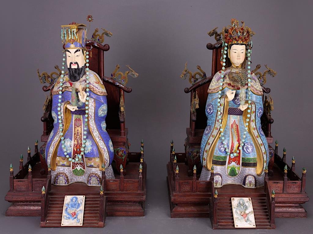 LARGE CHINESE CLOISONNE EMPEROR & EMPRESS FIGURES (1 of 1)