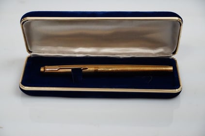 VINTAGE PARKER 75 GOLD PLATED PEN