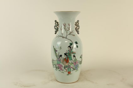 CHINESE FAMILLE VERTE ROULEAU VASE