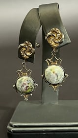 PAIR OF DANGLING EARRINGS