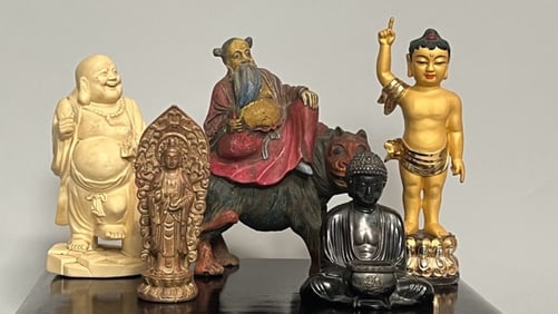 GROUP OF FIVE ASSORTED CHINESE FIGURES