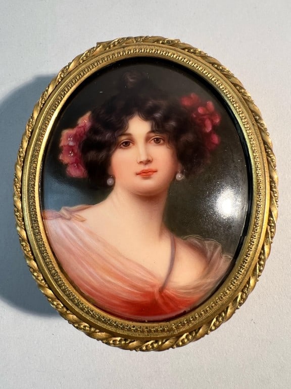 OVAL GILT BRONZE JEWELRY BOX (1 of 3)