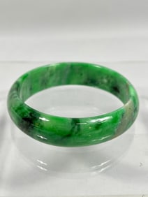 CHINESE JADEITE BANGLE, WITH CERTIFICATE