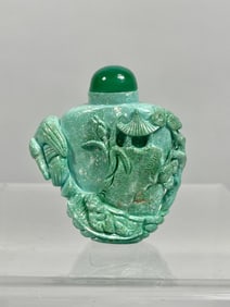 CHINESE CARVED TURQUOISE SNUFF BOTTLE