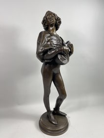 LARGE BRONZE FIGURE OF A GENTLEMAN PLAYING GUITAR