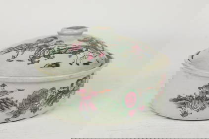 ANTIQUE CHINESE PORCELAIN FIGURAL LIDDED TUREEN (1 of 9)