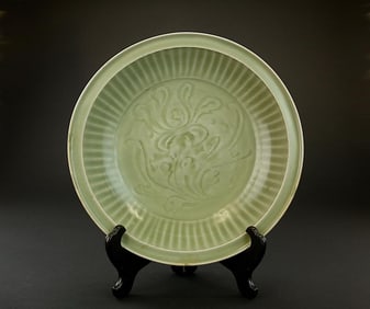 CHINESE CELADON SHALLOW BASIN