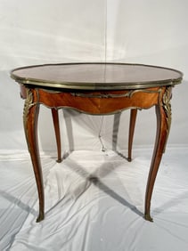 ELEGANT ROUND PARQUETRY TABLE WITH BRONZE INLAY