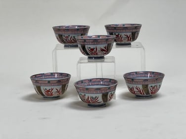 SET OF SIX CHINESE BOWLS