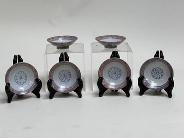 SET OF FOUR PLATES AND TWO BOWLS