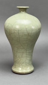 CHINESE CELADON CRACKLEWARE MEIPING VASE